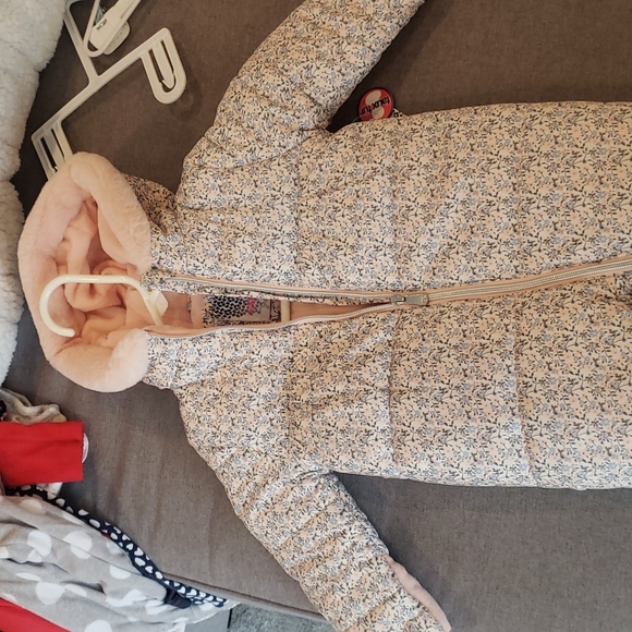 Kensie girl size 6/9months snowsuit - Picture 1 of 8